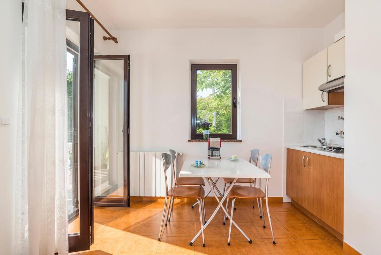 Apartments Vienna Zambratija  Rom bilde